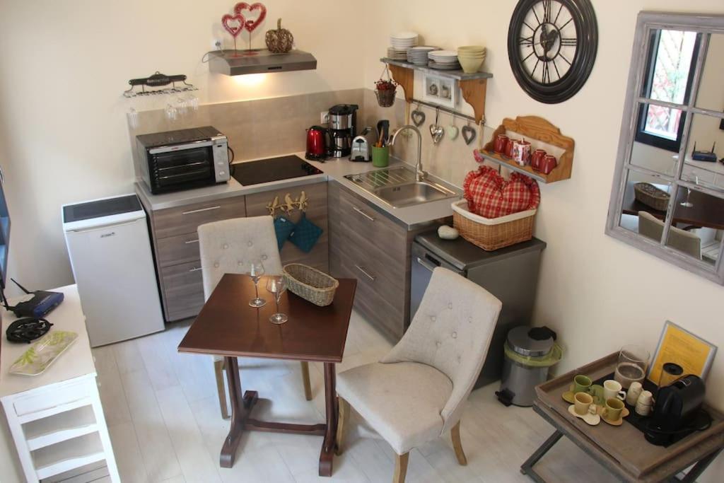 Gites De Climats De 3 A 6 Personnes Beaune  Extérieur photo